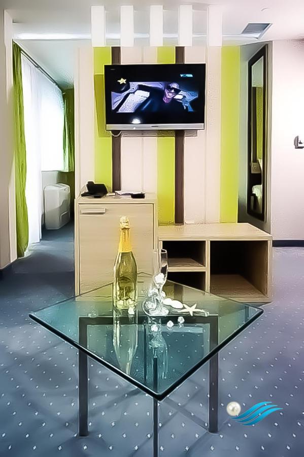 Biser Hotel Derventa Bagian luar foto
