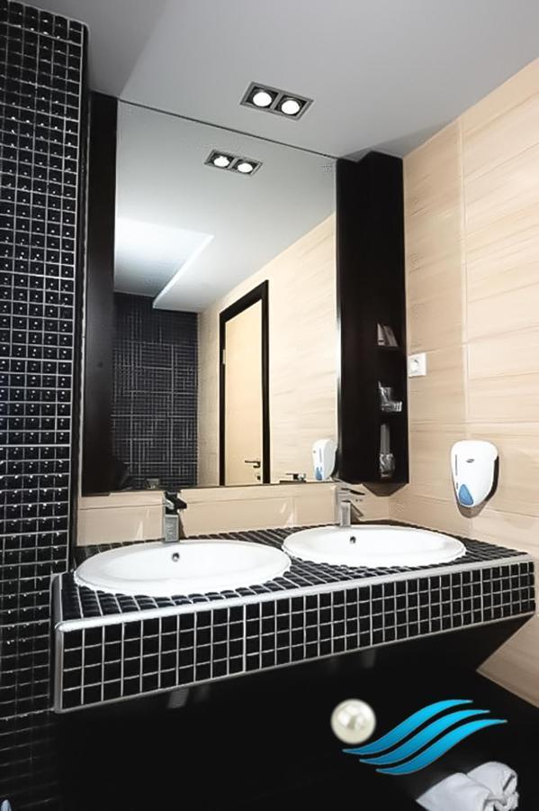 Biser Hotel Derventa Bagian luar foto