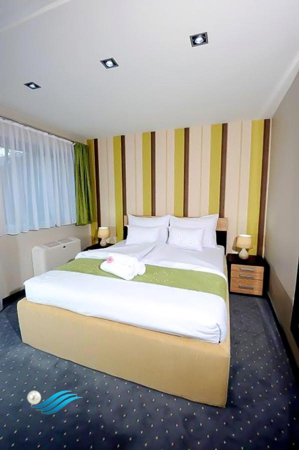 Biser Hotel Derventa Bagian luar foto